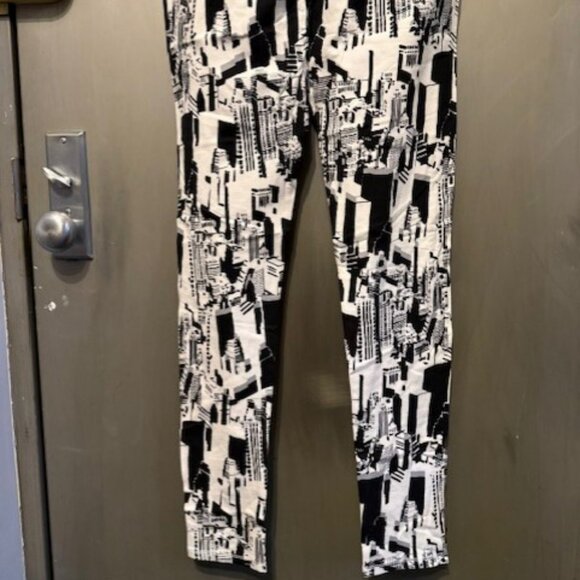 Mixit Electric Avenue Print Cotton Leggings - NWT - Size Medium - Picture 13 of 16